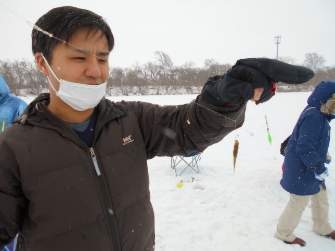 ドキドキのわかさぎ釣り体験！