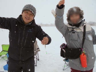 ドキドキのわかさぎ釣り体験！